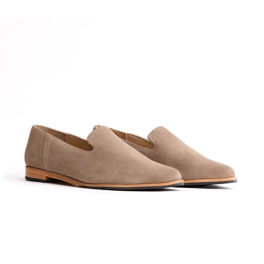 NIB Portland Leather Patina Taupe Suede Pointed Flat Size 8
